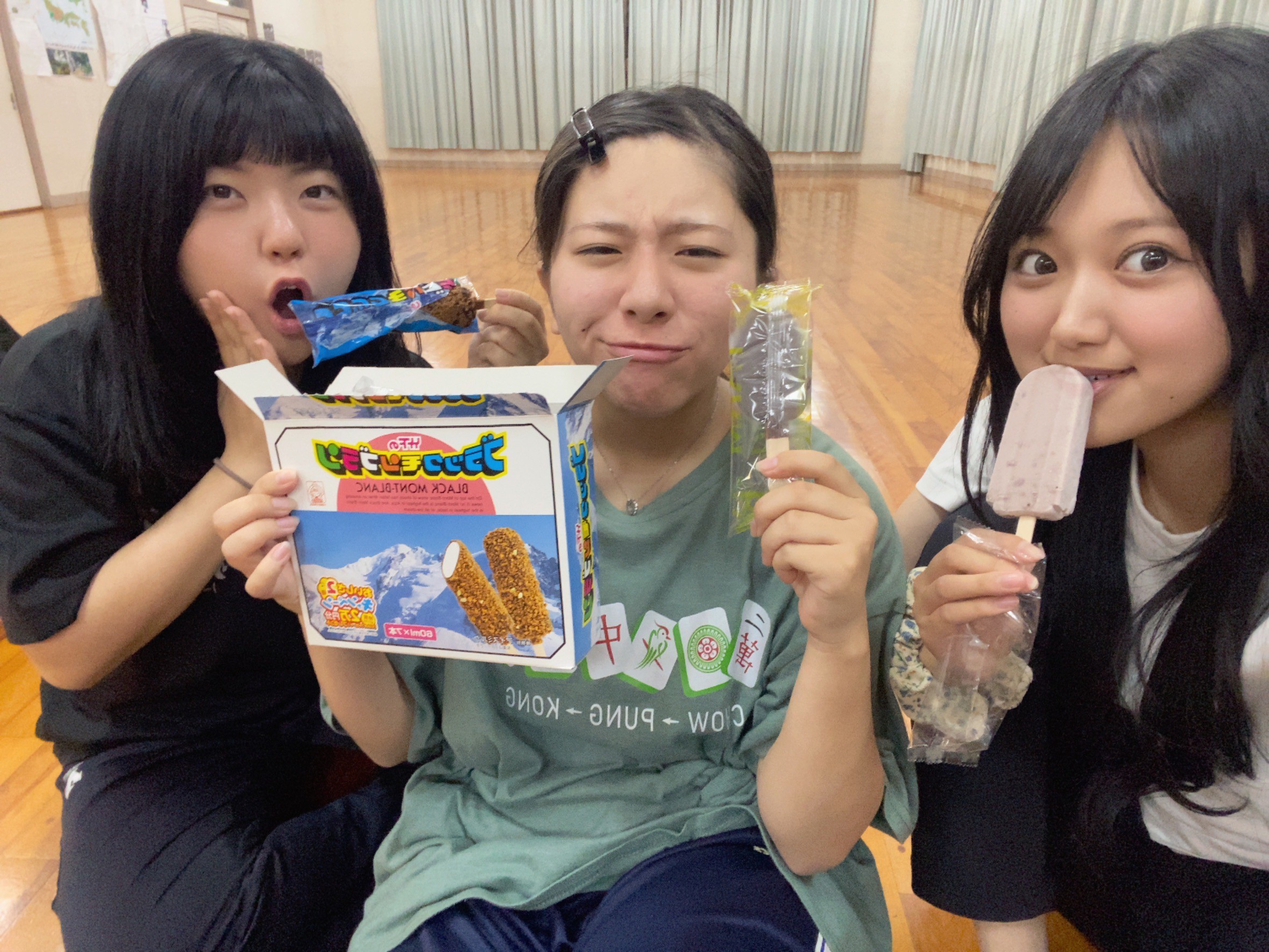 えれ隊の集合写真2